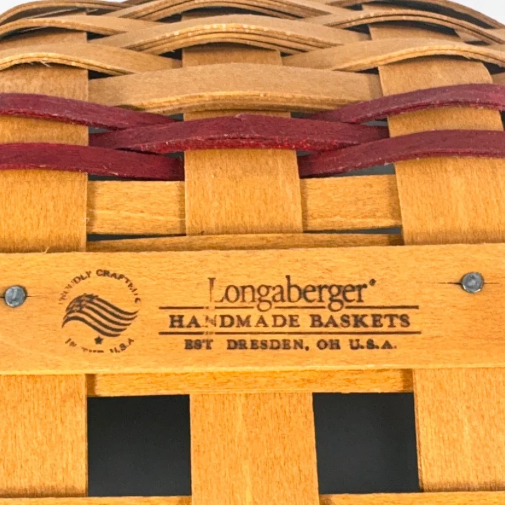 Longaberger Holly Berry 2011 Christmas Collection‎ Basket Lid Protector Red